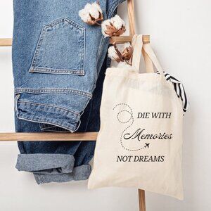 Tote bag with Die with memory logo